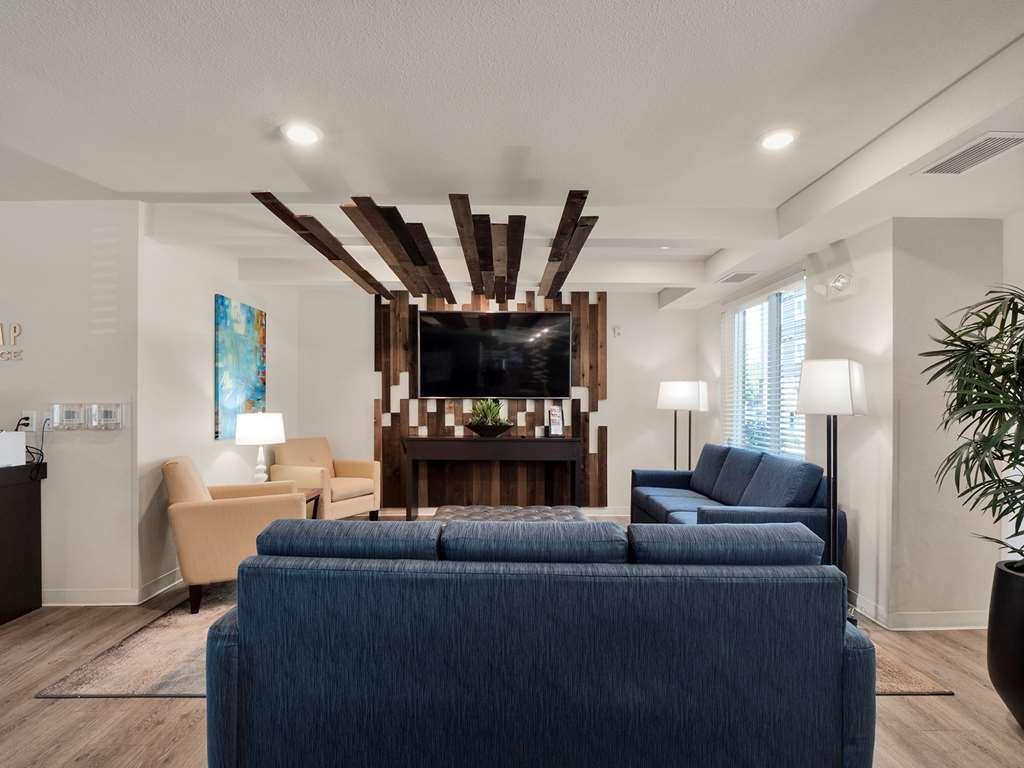 Waterwalk Extended Stay By Wyndham Charlotte - Arrowood Beltér fotó